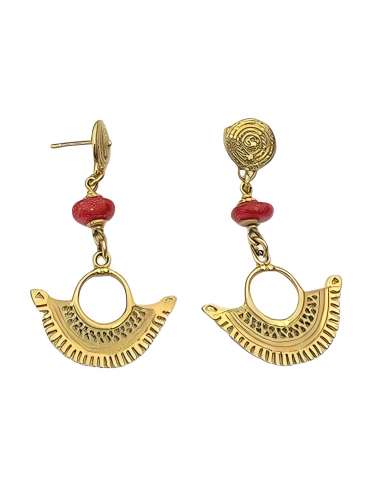 Pendiente para Mujer de Oro con Diseño Inca y Coral Rojo - Oro Amarillo 18K