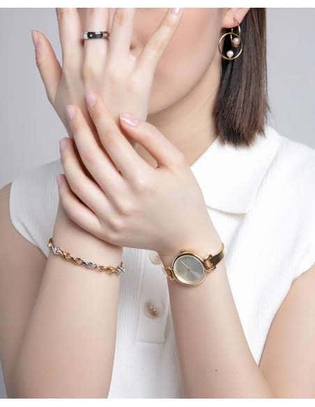 Reloj para Mujer de Acero Dorado Minimalista con Esfera Blanca - Viceroy 42442-27