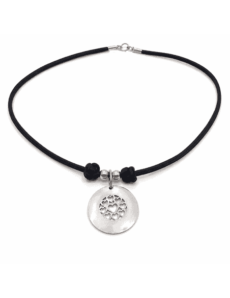 Collar de Seda Negra con Colgante Circular de Plata y Motivo de Corazones - Plata 925