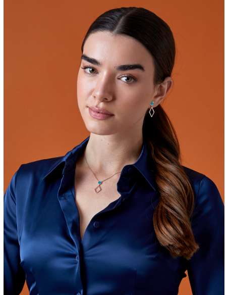 Collar Marea con Piedra Azul y Colgante Geométrico en Plata