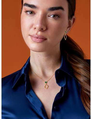 Collar Marea con Piedra Verde y Colgante Geométrico Dorado